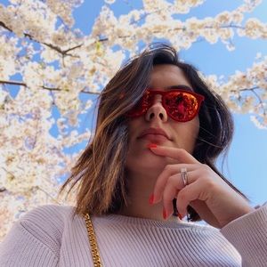 Meet your Posher, Rrita